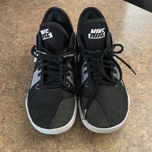 Nike AirMax Basketball Shoes- Size 7.5